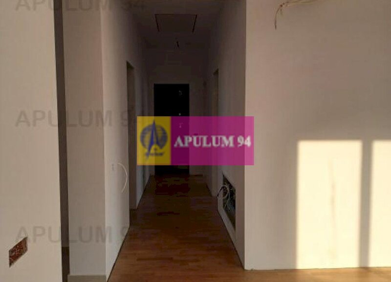 Case SABA RESIDENCE Sabareni, in apropierea padurii