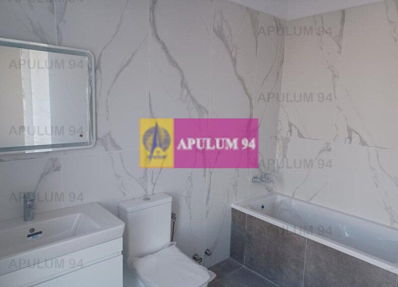 Case SABA RESIDENCE Sabareni, in apropierea padurii